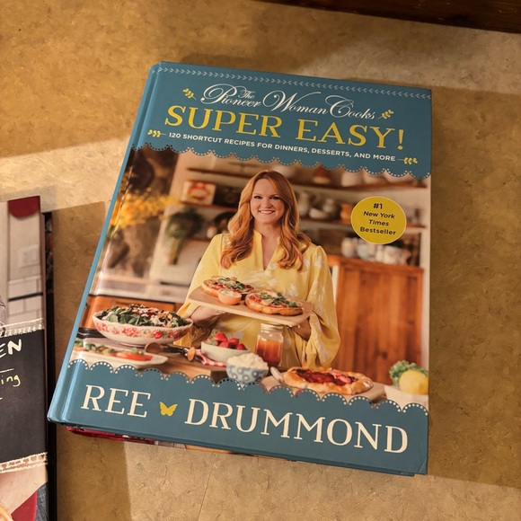 Lot of 3 Cookbooks, The Pioneer Woman and Hannah Hart, perfect condition! - Picture 11 of 11